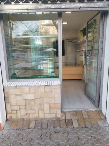 Local comercial en Alquiler en Avenida de Alvar Núñez en Barrio León