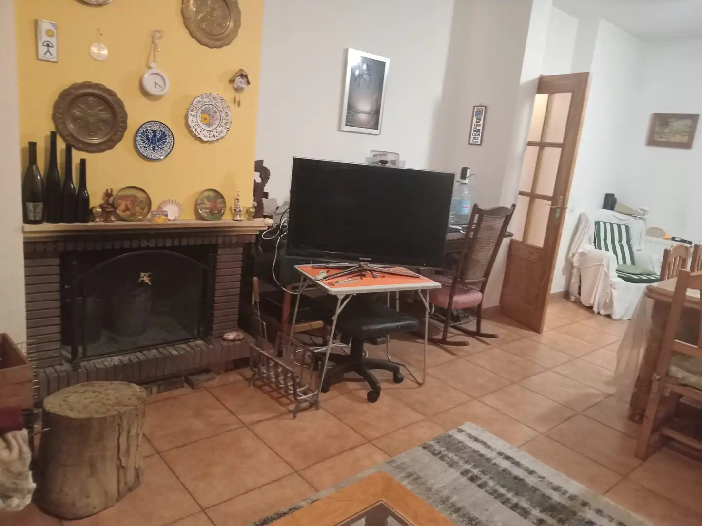 Sala d'estar de Casa o xalet en venda en El Casar amb Calefacció, Jardí privat i Terrassa