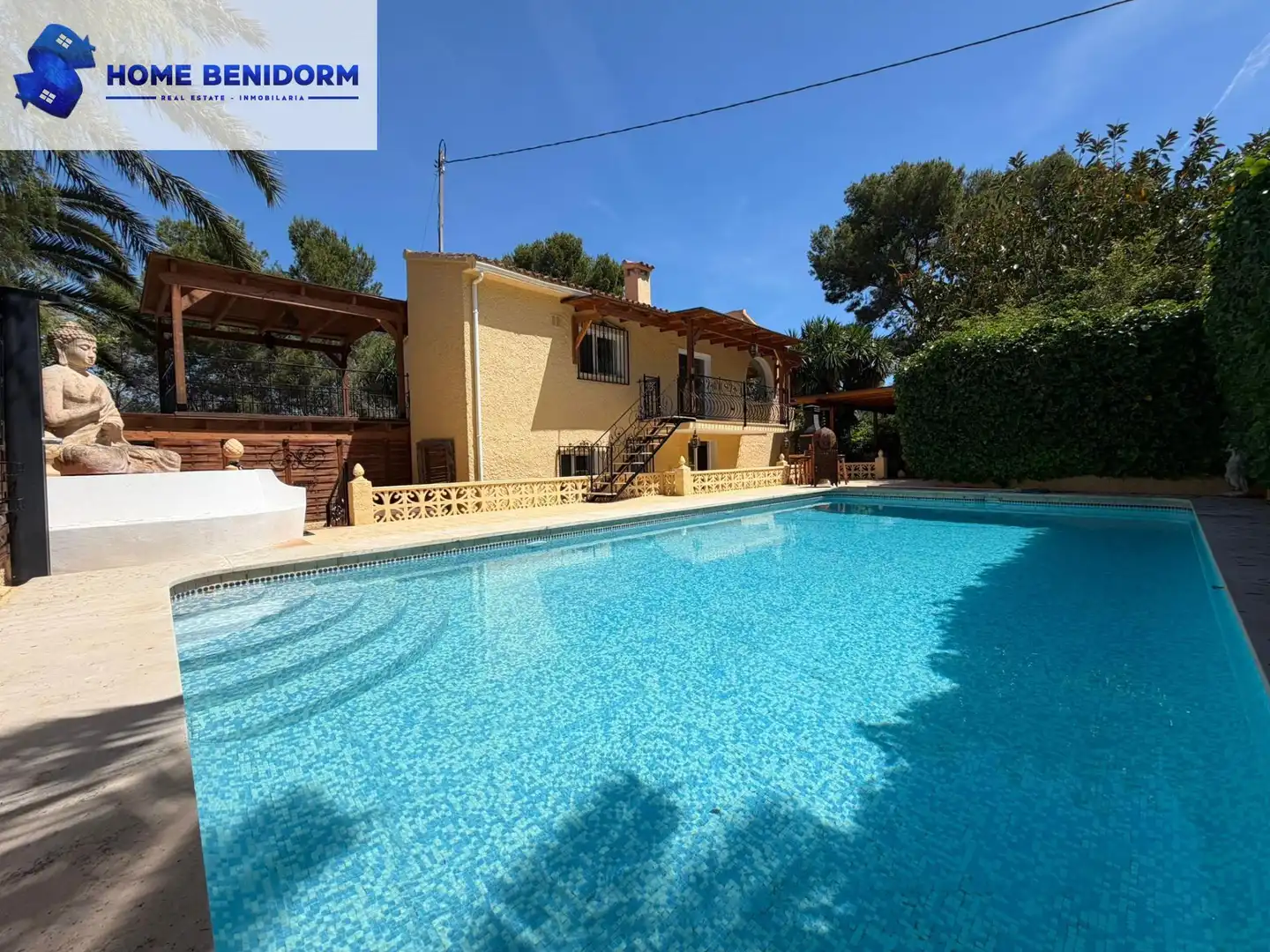 Vista exterior de Casa o chalet de alquiler en L'Alfàs del Pi con Aire acondicionado, Jardín privado y Piscina