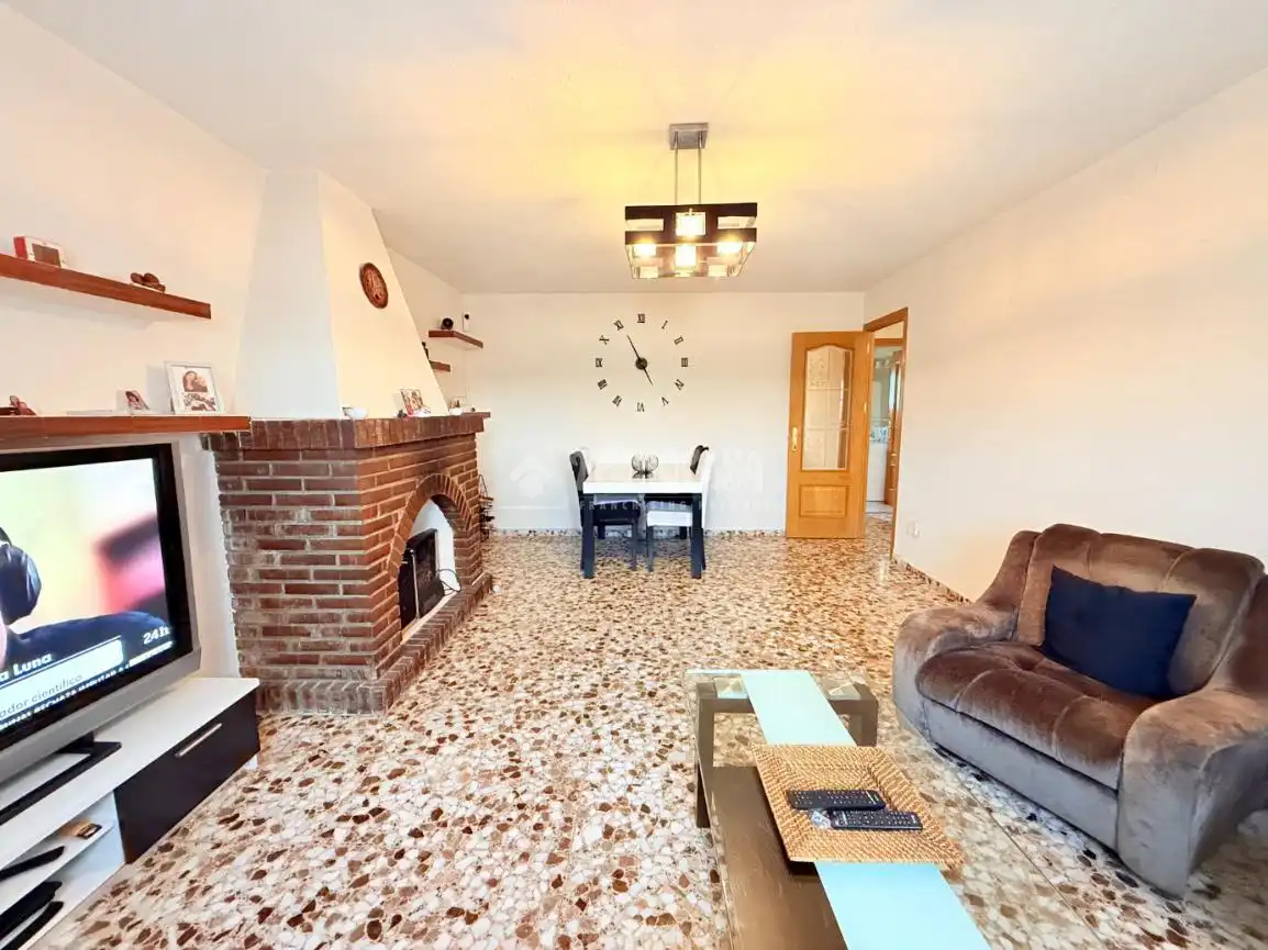 Wohnzimmer von Haus oder Chalet zum Verkauf in Cedillo del Condado mit Klimaanlage, Heizung und Privatgarten