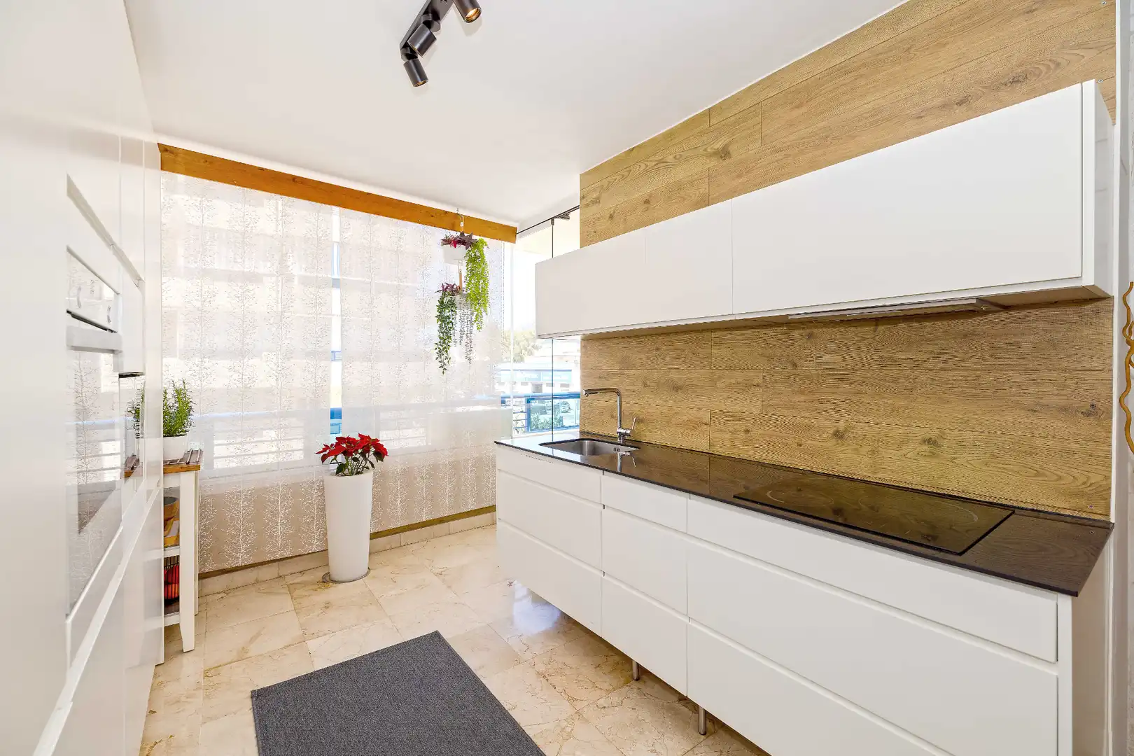 Küche von Wohnung zum Verkauf in Marbella mit Klimaanlage, Heizung und Terrasse