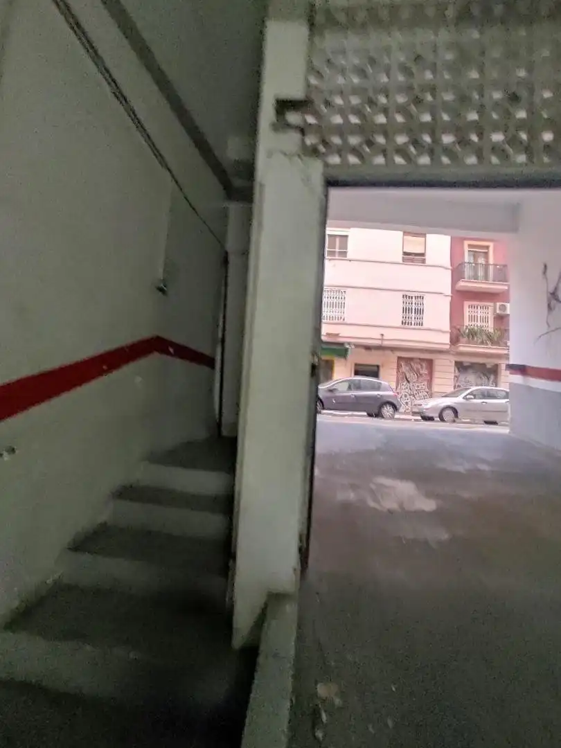 Parkplatz von Garage zum Verkauf in Valencia