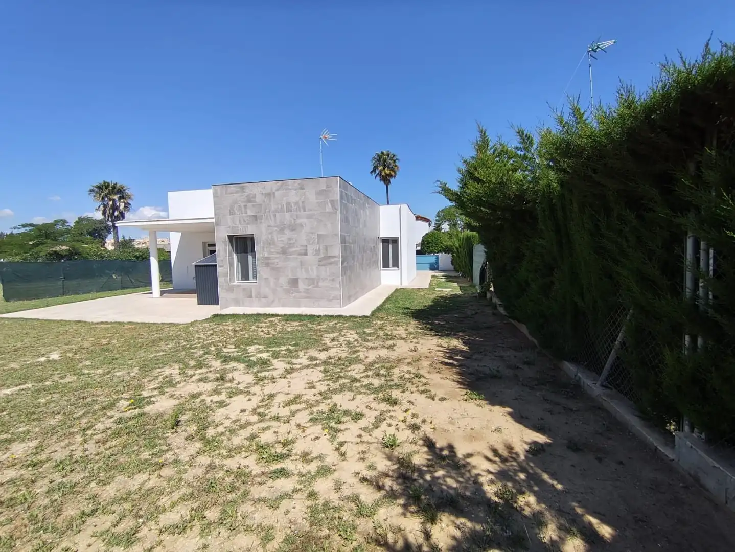 Houses for sale in Aznalcázar  with Air Conditioner, Heating and Private garden