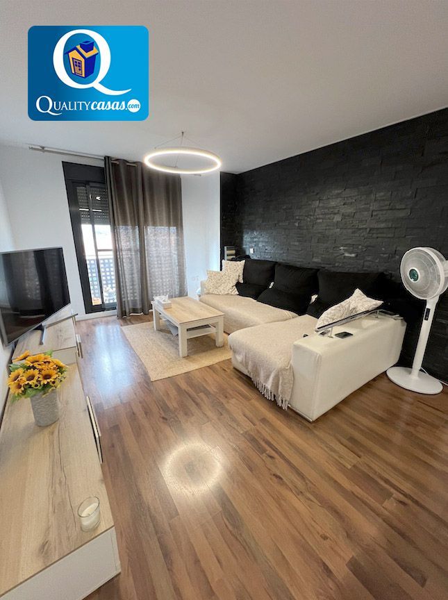 Sala de estar de Piso en venta en San Vicente del Raspeig / Sant Vicent del Raspeig con Terraza, Trastero y Piscina comunitaria