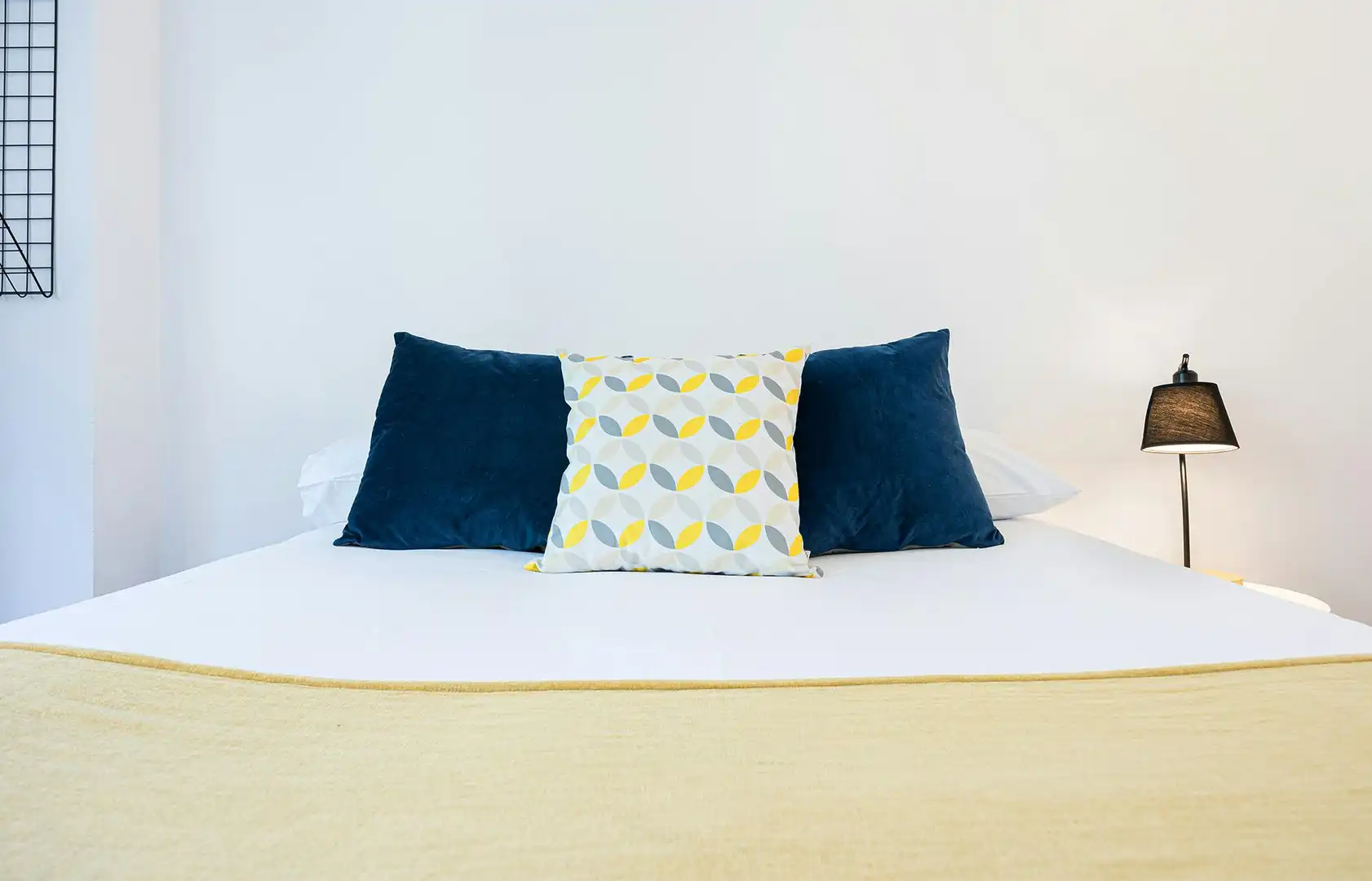 Bedroom of Flat for share in Madrid  with Heating, Furnished and Washing machine