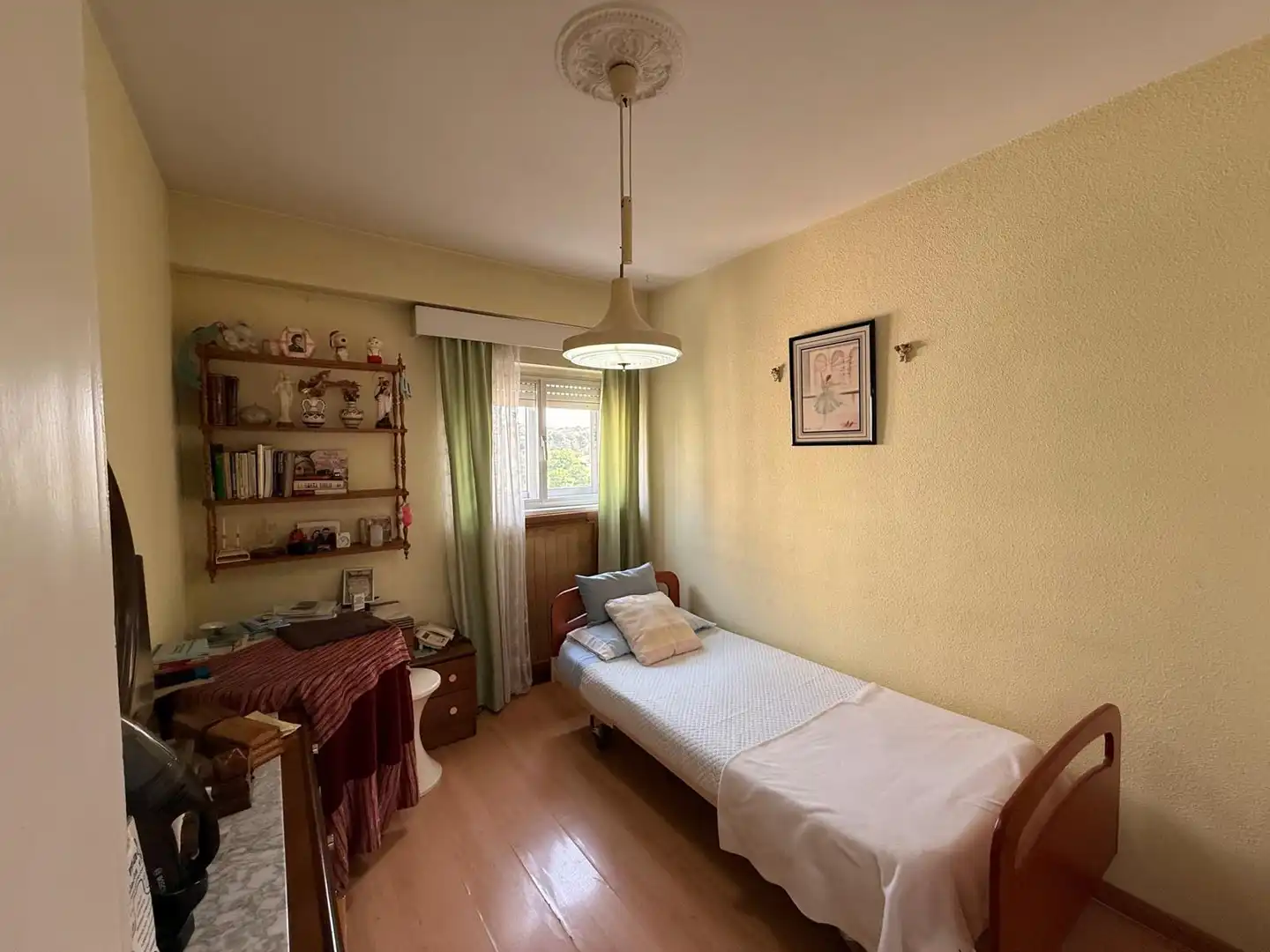 Bedroom of Flat for sale in Madrid  with Heating, Terrace and Furnished