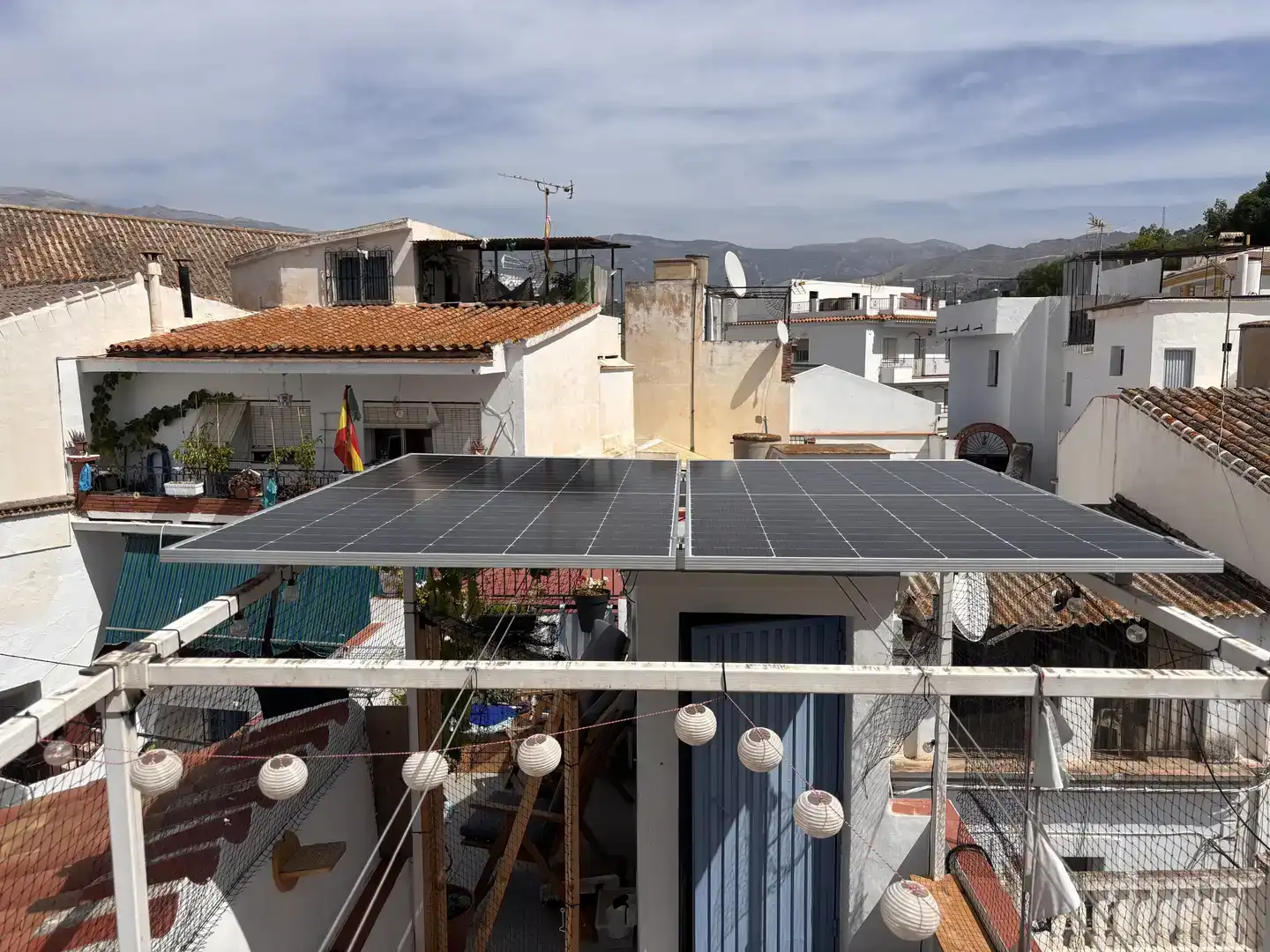 Vista exterior de Casa adosada en venda en Sayalonga amb Aire condicionat