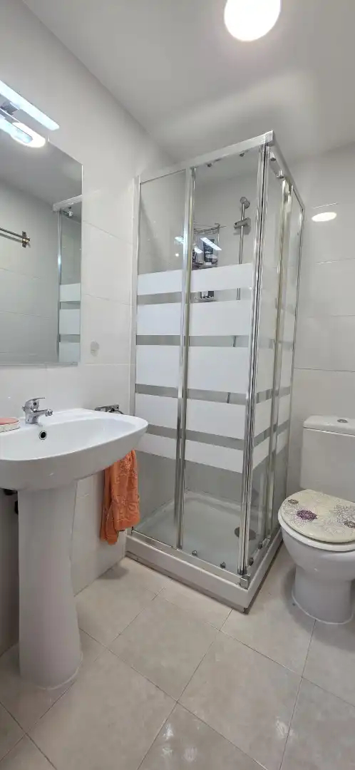 Baño de Piso en venta en Sabadell con Calefacción