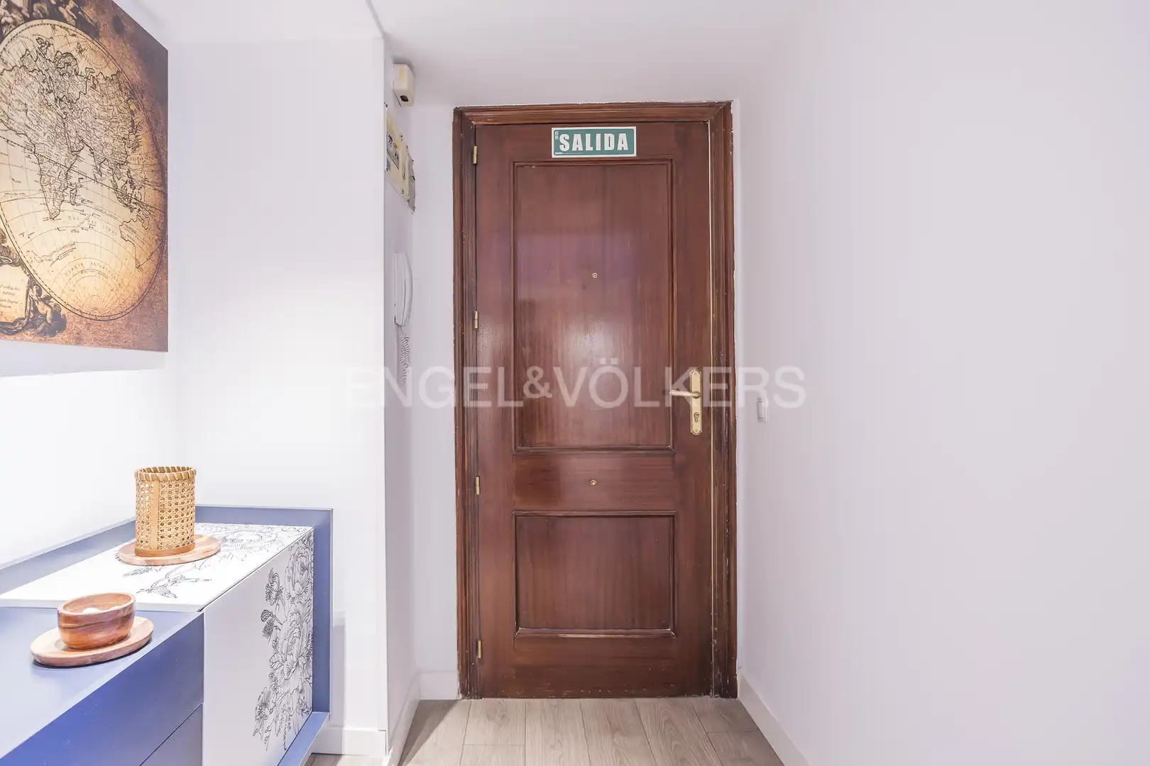 Flat for rent in Madrid  with Air Conditioner, Heating and Furnished