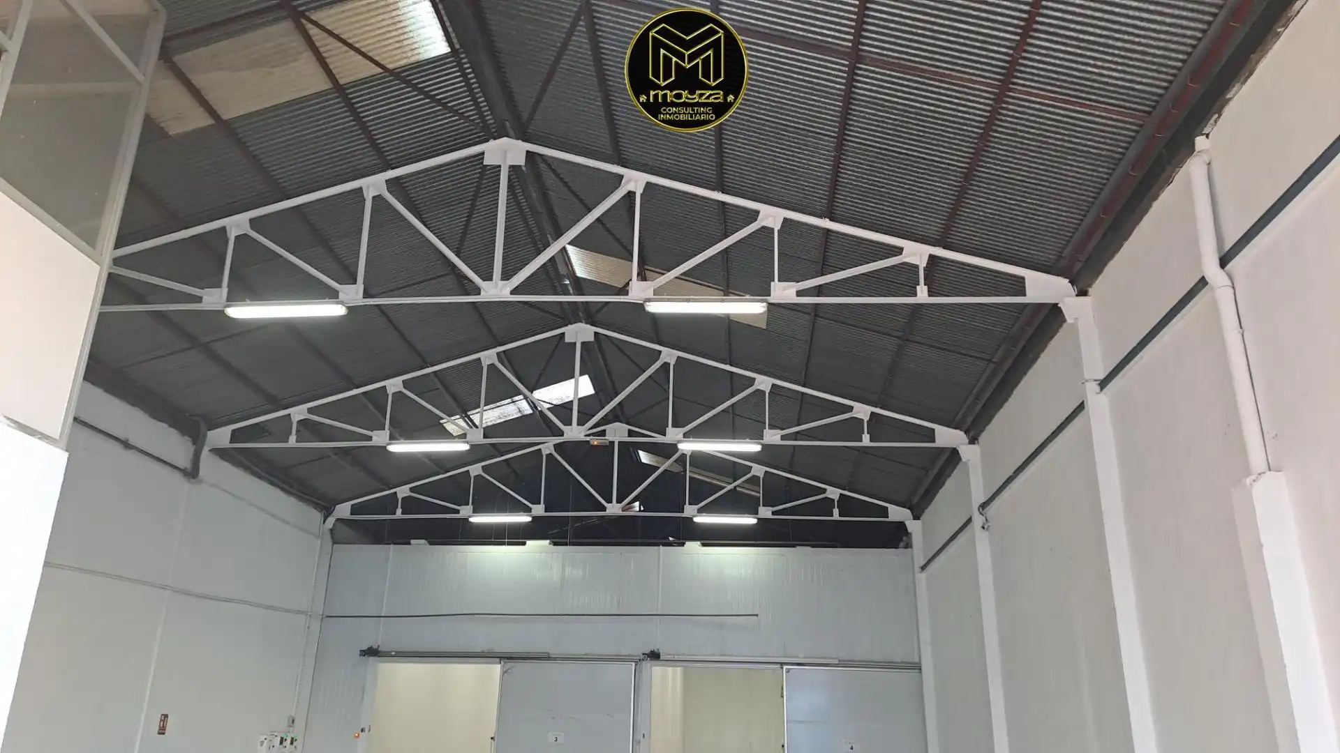 Industrial building for sale in Renfe - Bulevar 1ª y 2ª Fase, imagen 2