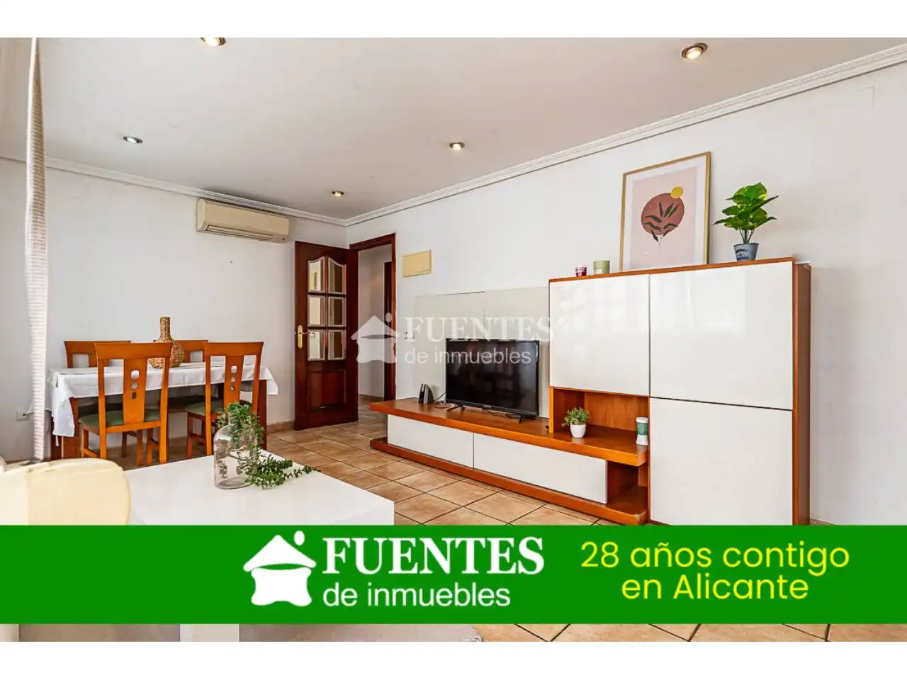 Sala d'estar de Pis en venda en Alicante / Alacant amb Aire condicionat, Moblat i Balcó