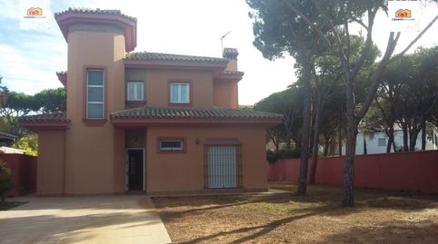 FANTASTICO CHALET EN LA BARROSA