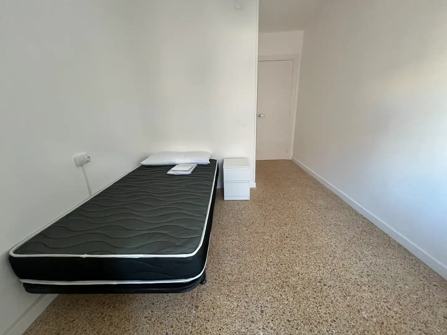 Dormitori de Pis en venda en Tarragona amb Aire condicionat, Calefacció i Moblat