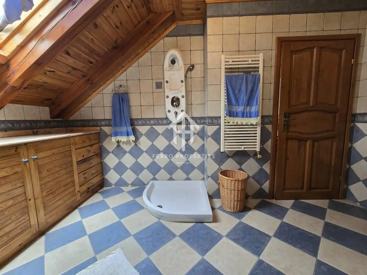 Baño de Casa o chalet en venta en Loja con Aire acondicionado, Calefacción y Jardín privado