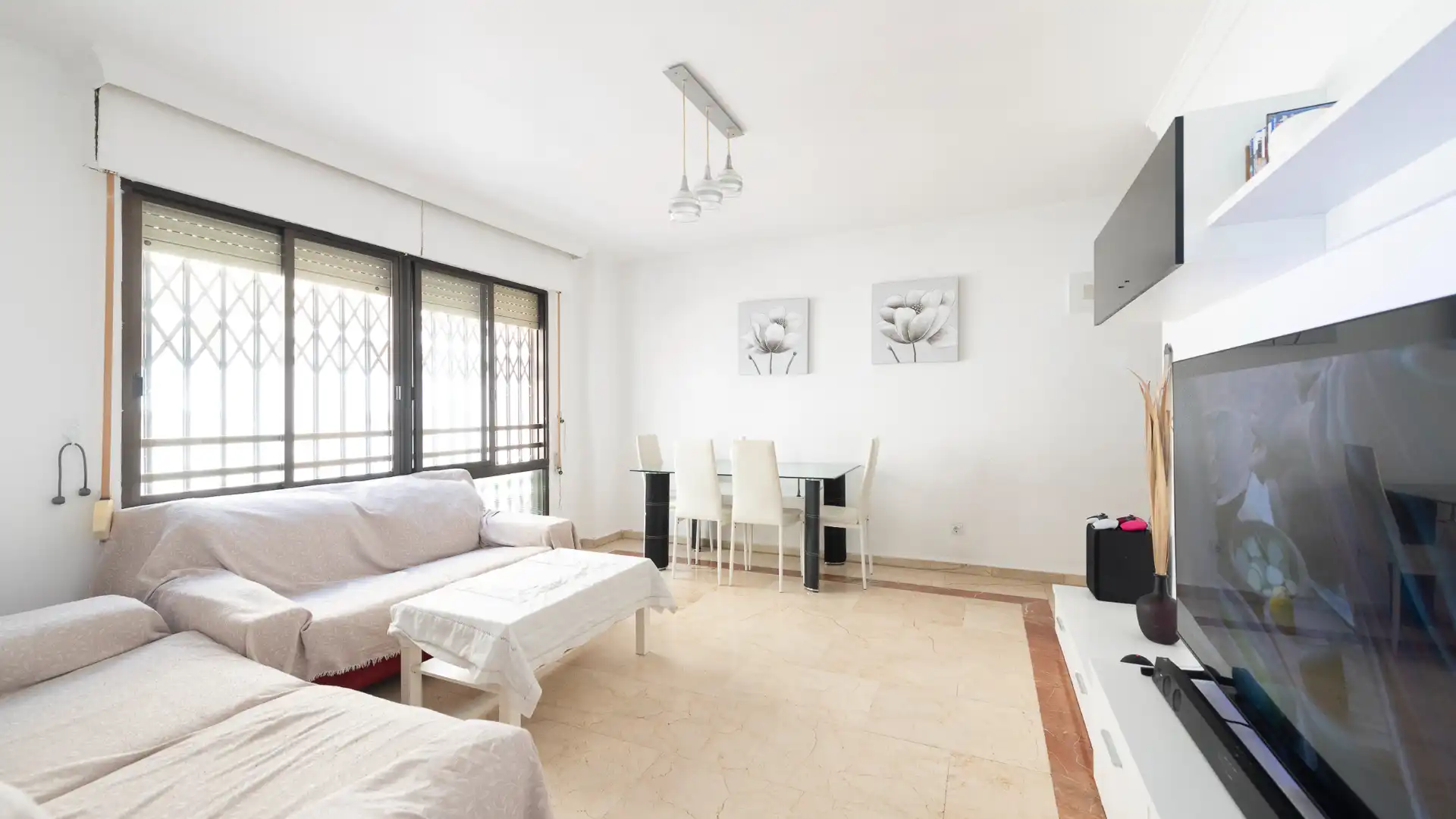 Bedroom of Flat for sale in Málaga Capital  with Air Conditioner and Storage room