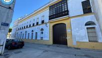 Vista exterior de Casa o xalet en venda en Sanlúcar de Barrameda amb Parquet i Balcó