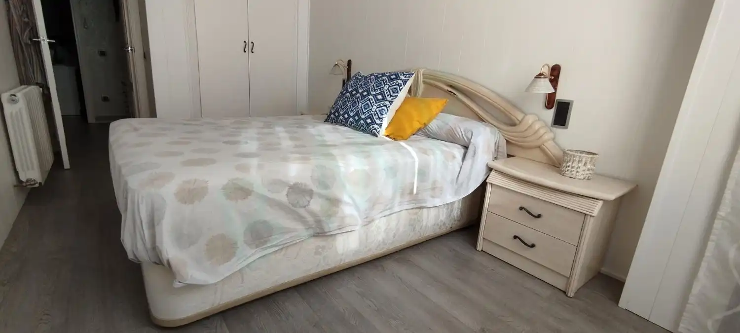 Schlafzimmer von Einfamilien-Reihenhaus zur Miete in Albacete mit Klimaanlage, Heizung und Terrasse