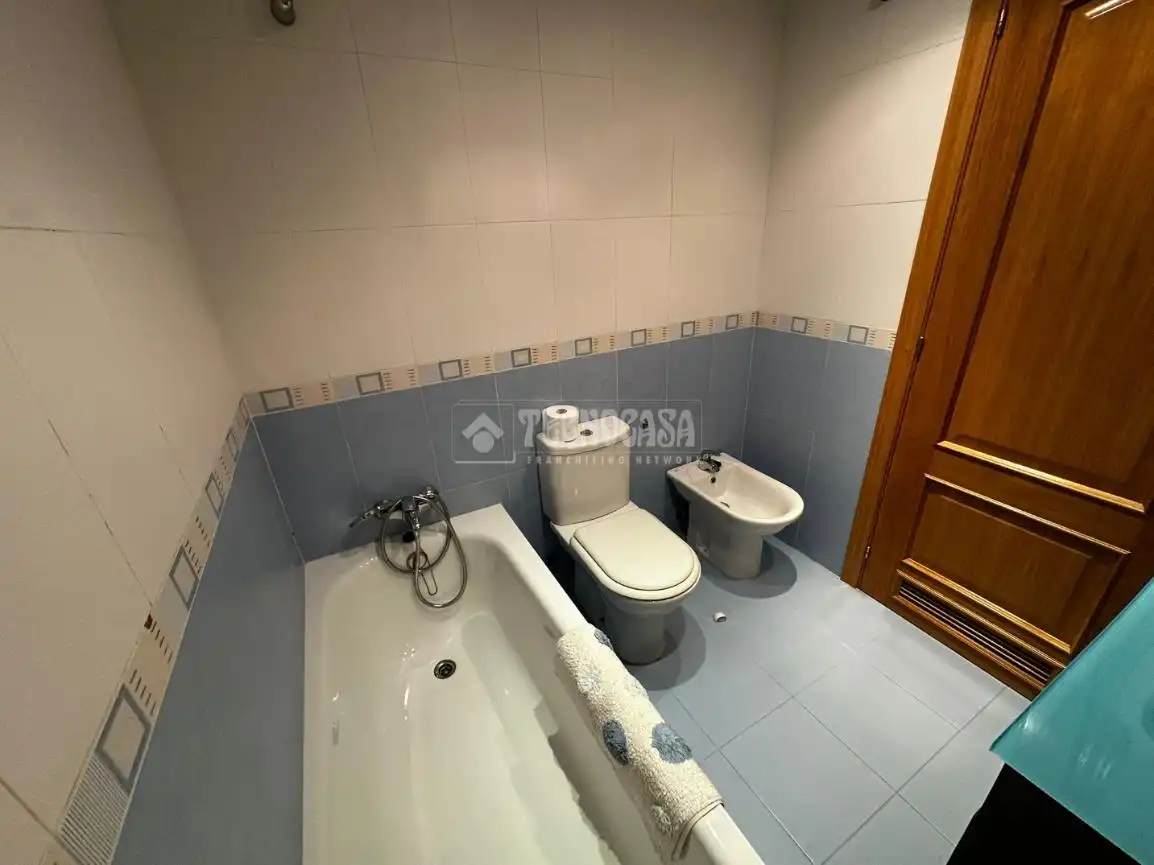 Baño de Casa adosada en venta en Málaga con Aire acondicionado, Jardín privado y Terraza