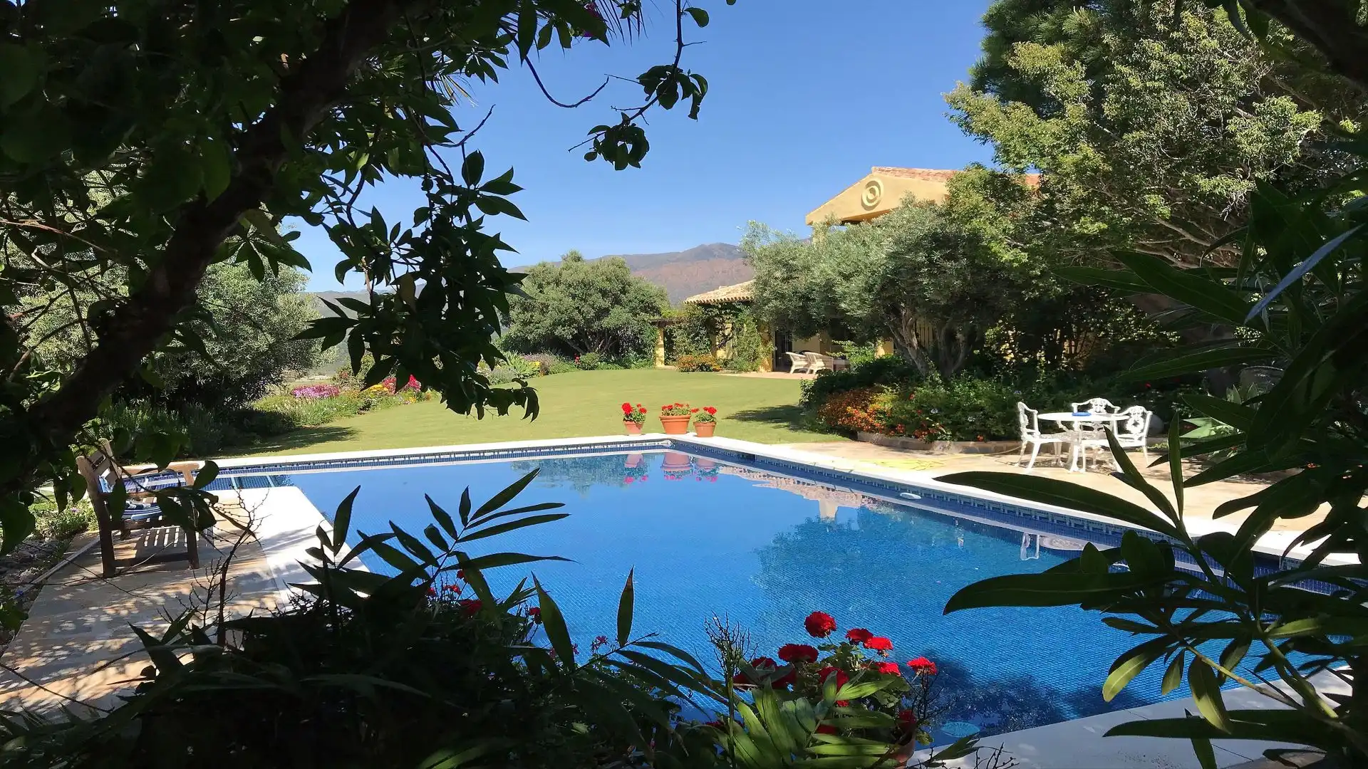 Jardí de Finca rústica en venda en Mijas amb Aire condicionat, Traster i Piscina