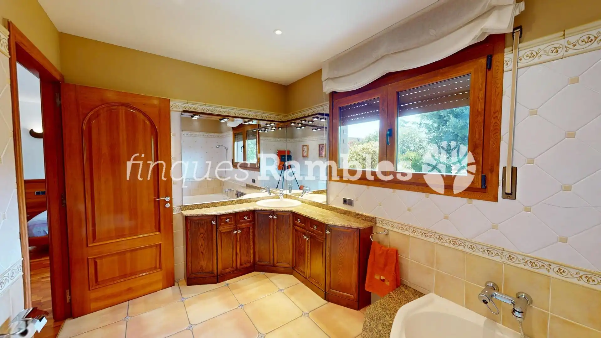 Cocina de Casa o chalet en venta en La Pobla de Claramunt con Calefacción, Jardín privado y Terraza