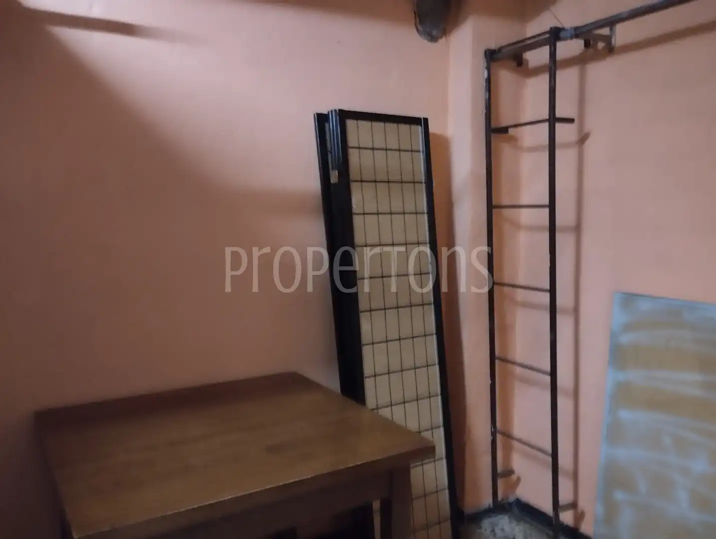 Dormitori de Local en venda en Vitoria - Gasteiz