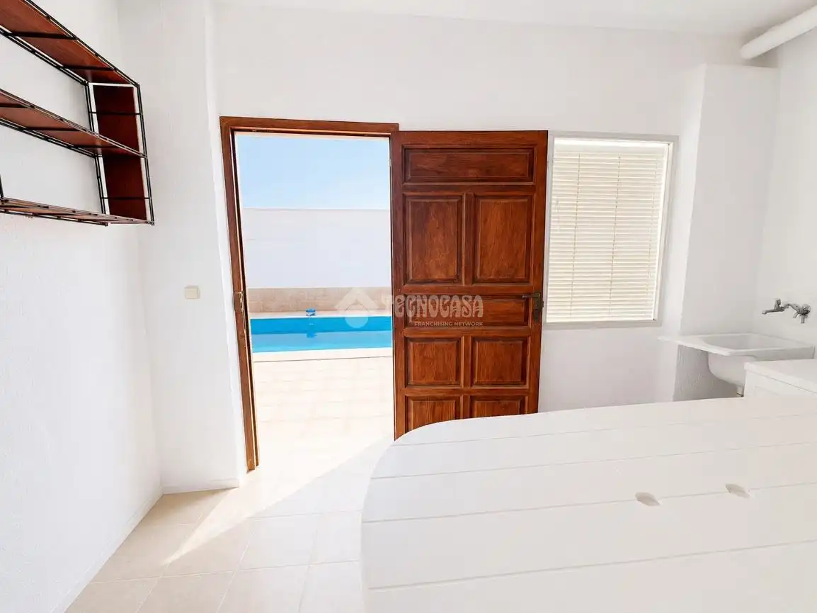 Piscina de Casa o chalet en venta en Torrijos con Calefacción, Terraza y Piscina