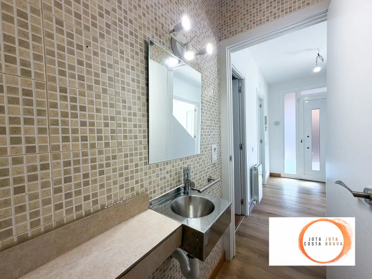 Badezimmer von Einfamilien-Reihenhaus zum Verkauf in Tordera mit Heizung, Privatgarten und Parkett