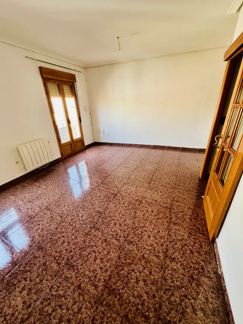 Flat for sale in Zaragoza  with Heating, Oven and Washing machine