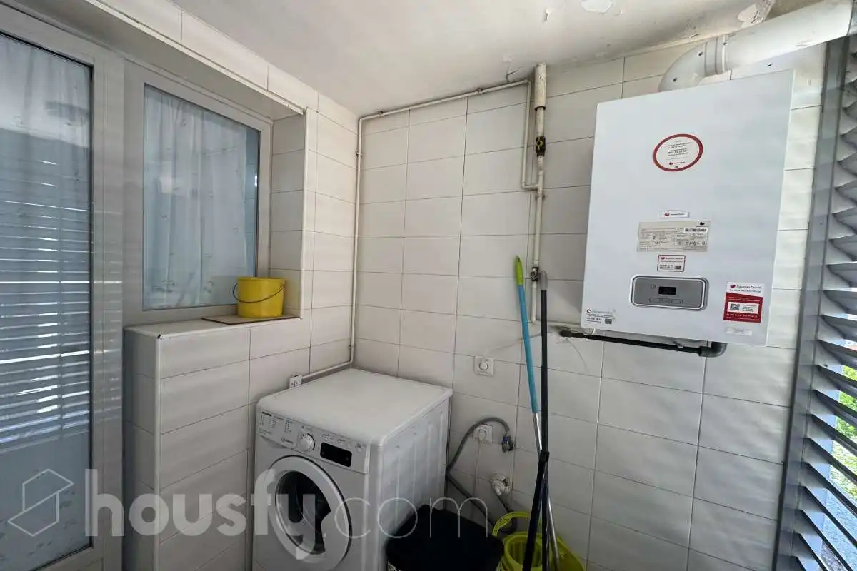 Cocina de Piso de alquiler en Madrid con Trastero y Amueblado