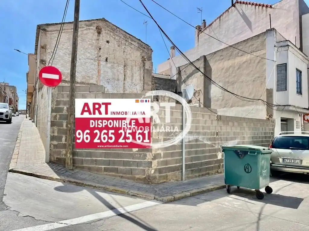 Terrenys i solars en venda a Turia