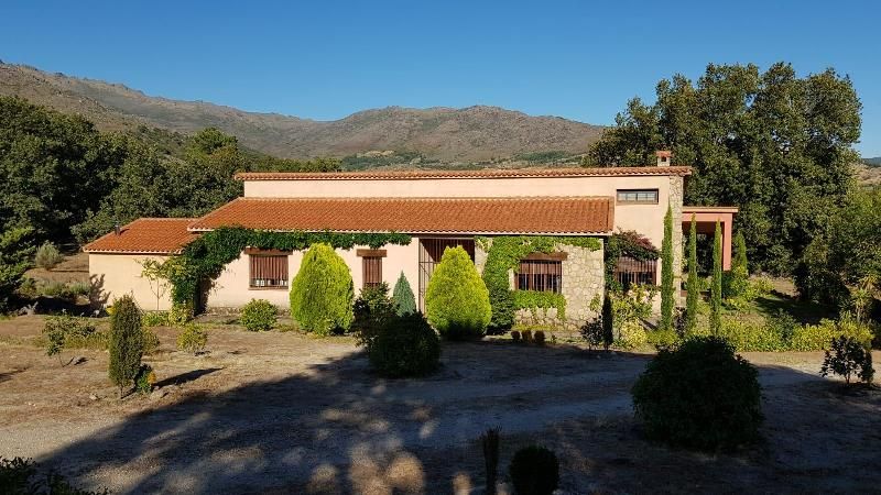 Exterior view of House or chalet for sale in Valverde del Fresno  with Heating