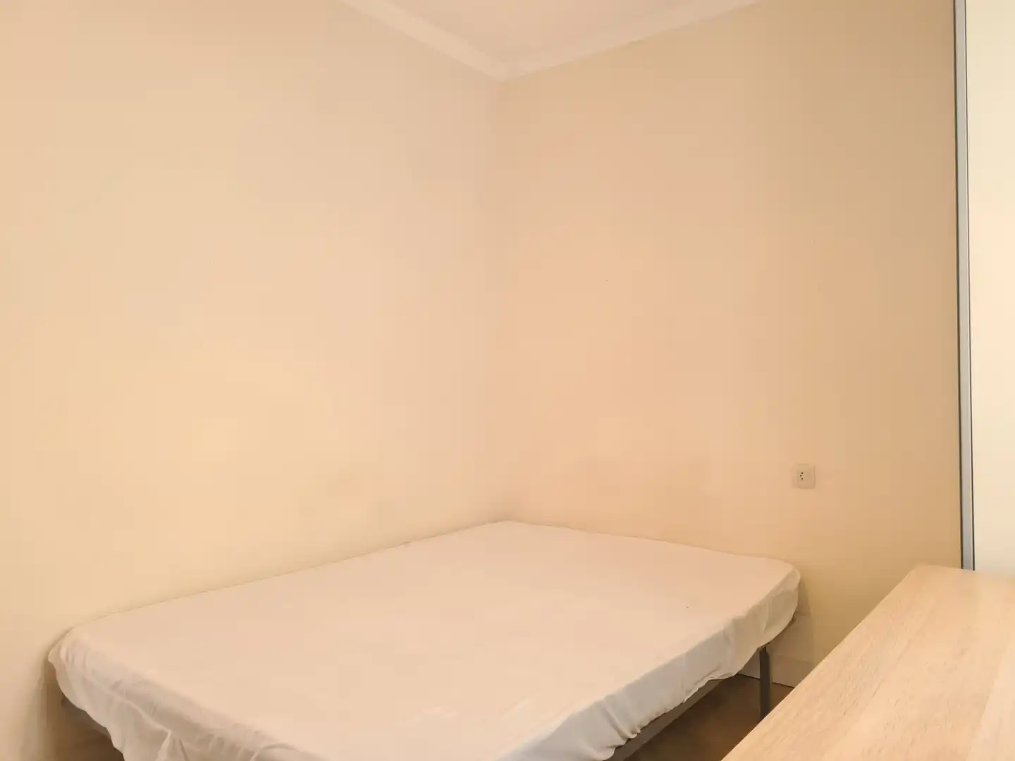 Bedroom of Flat for sale in Sevilla  with Air Conditioner, Storage room and Balcony