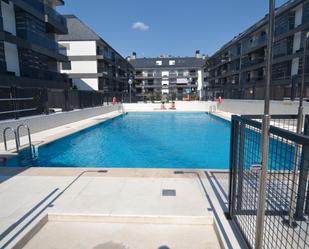 Piscina de Pis de lloguer en Pozuelo de Alarcón amb Aire condicionat, Calefacció i Terrassa