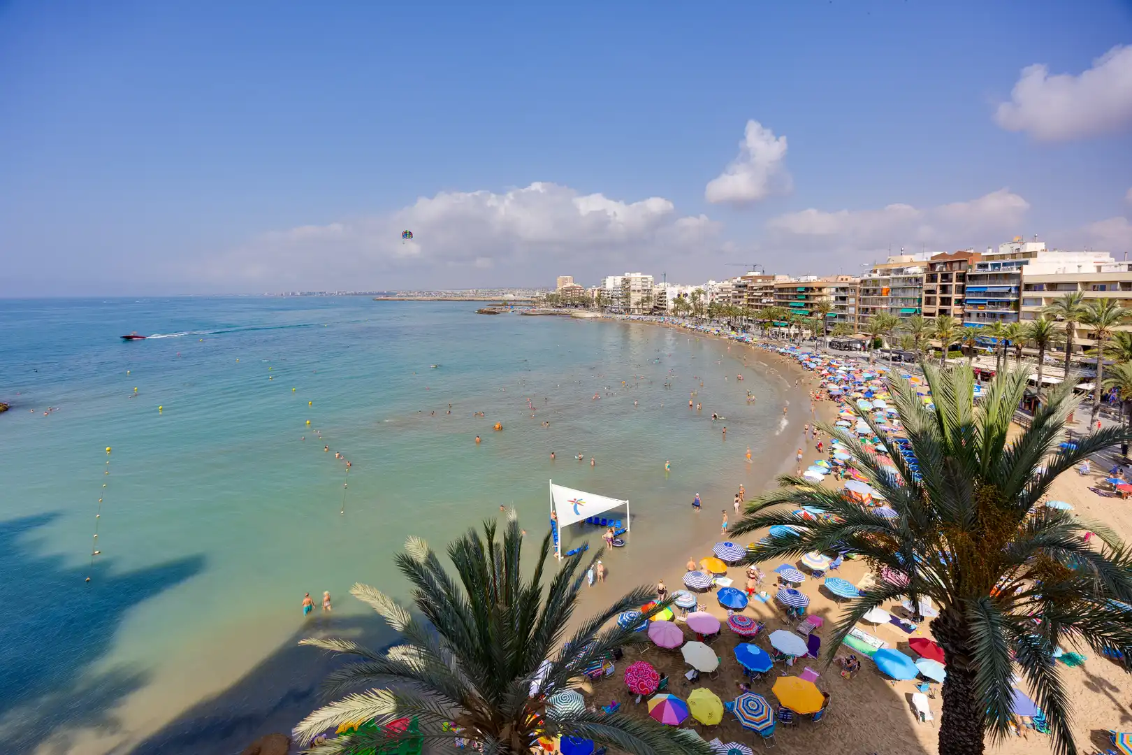 Vista exterior de Pis en venda en Torrevieja amb Aire condicionat i Terrassa