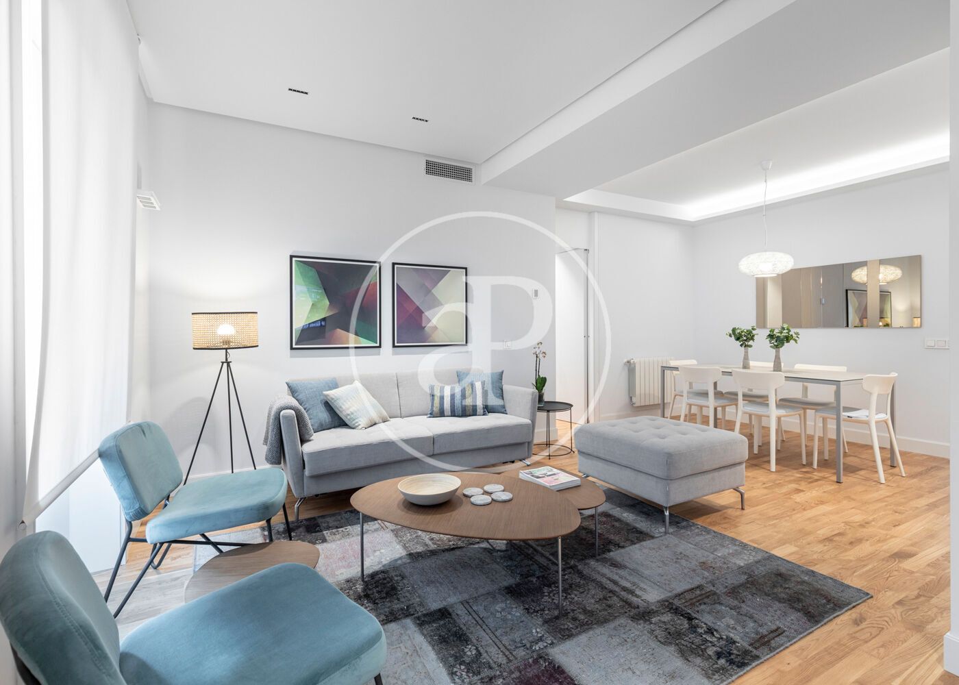 Living room of Flat to rent in  Madrid Capital  with Air Conditioner, Heating and Furnished