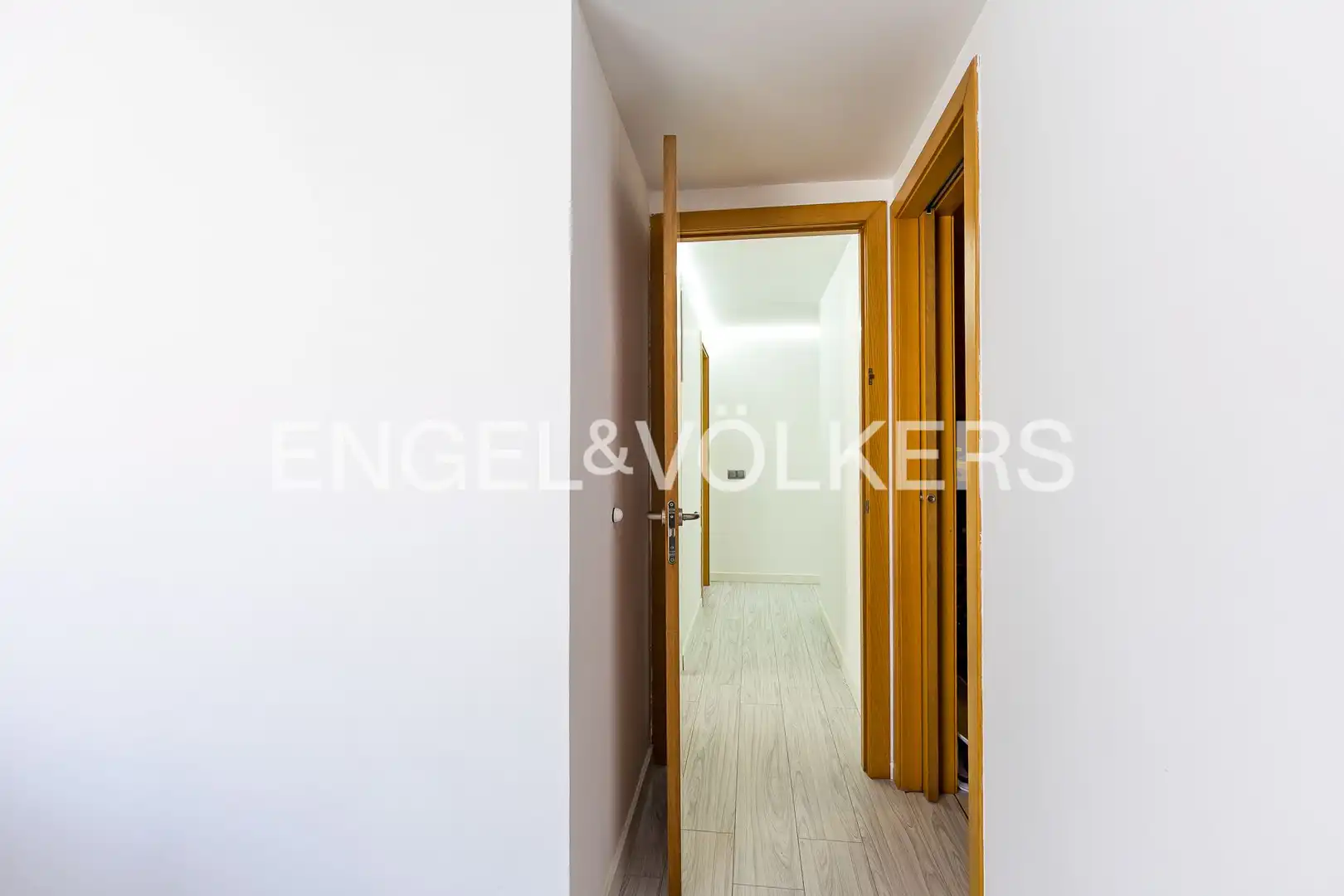 Piso en venta en Vilanova i la Geltrú con Aire acondicionado, Calefacción y Trastero