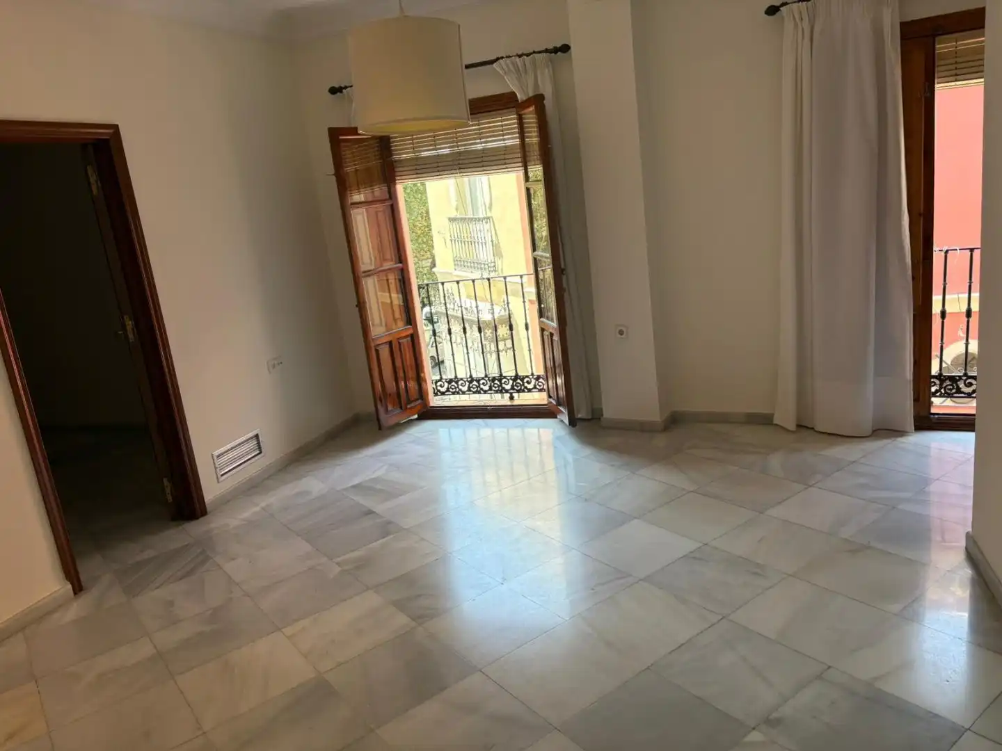 Dormitori de Dúplex de lloguer en Sevilla amb Aire condicionat, Calefacció i Terrassa
