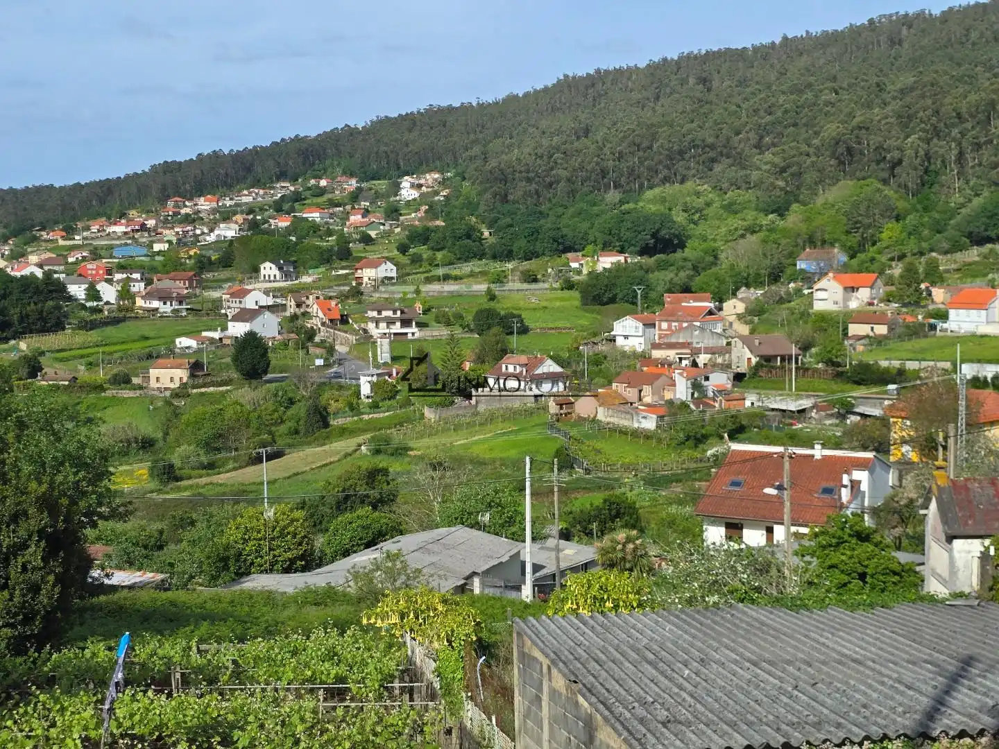 Vista exterior de Casa o xalet en venda en Bueu amb Calefacció, Traster i Moblat
