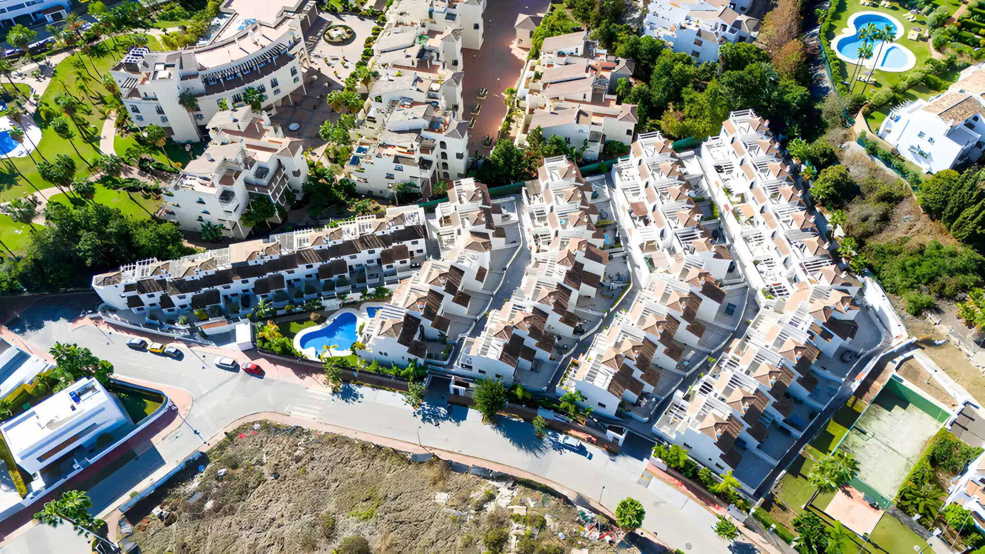 Vista exterior de Casa adosada en venta en Estepona con Aire acondicionado, Terraza y Piscina