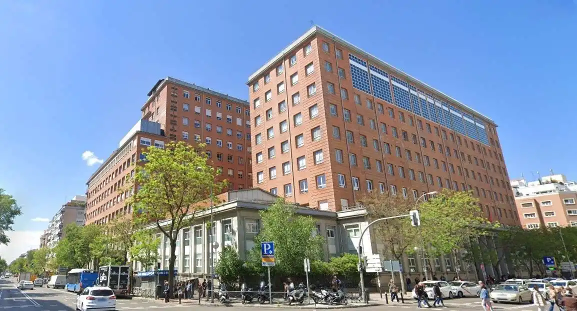 Exterior view of Flat for sale in Madrid  with Air Conditioner, Heating and Furnished