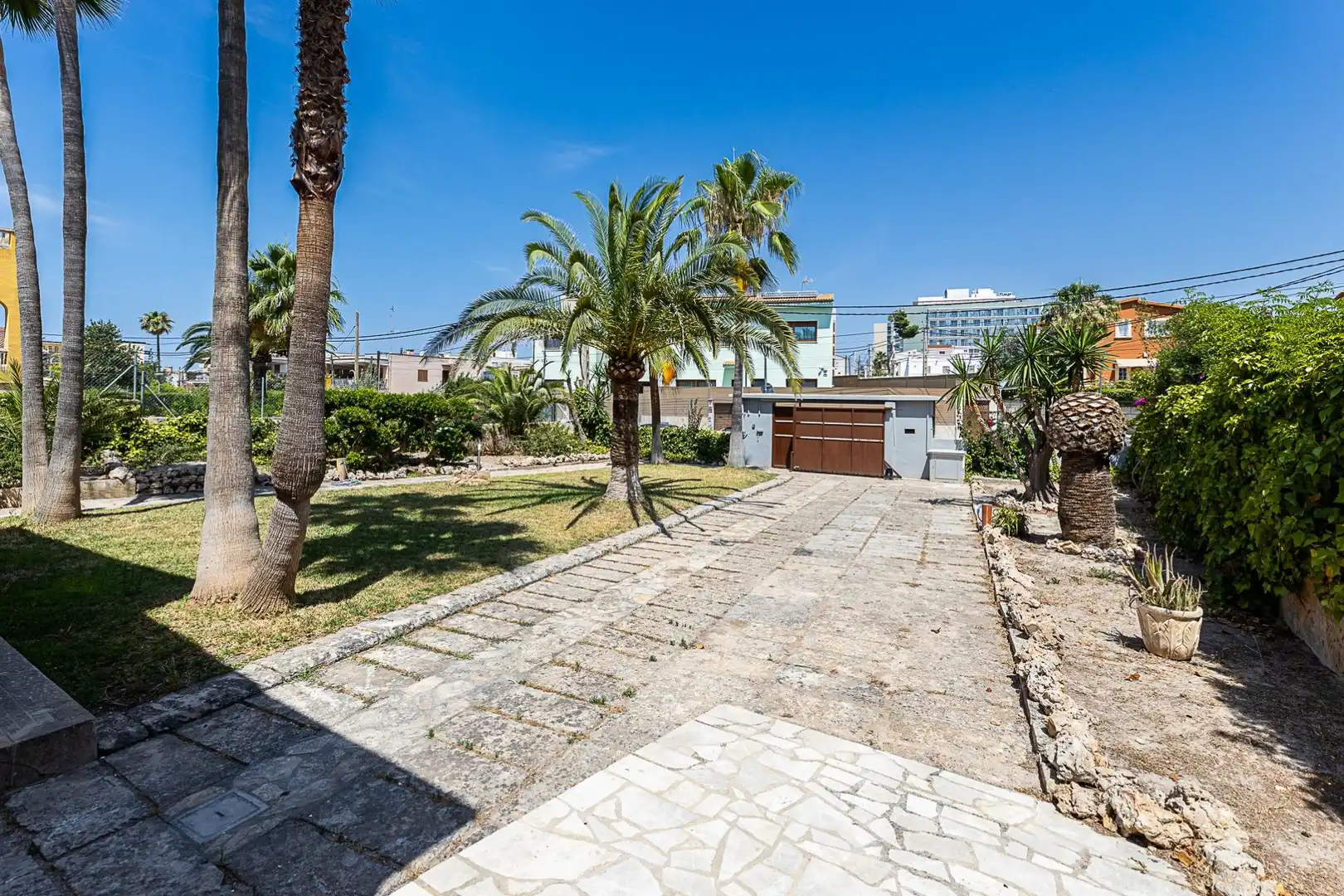 Vista exterior de Casa o xalet en venda en  Palma de Mallorca amb Aire condicionat, Calefacció i Jardí privat