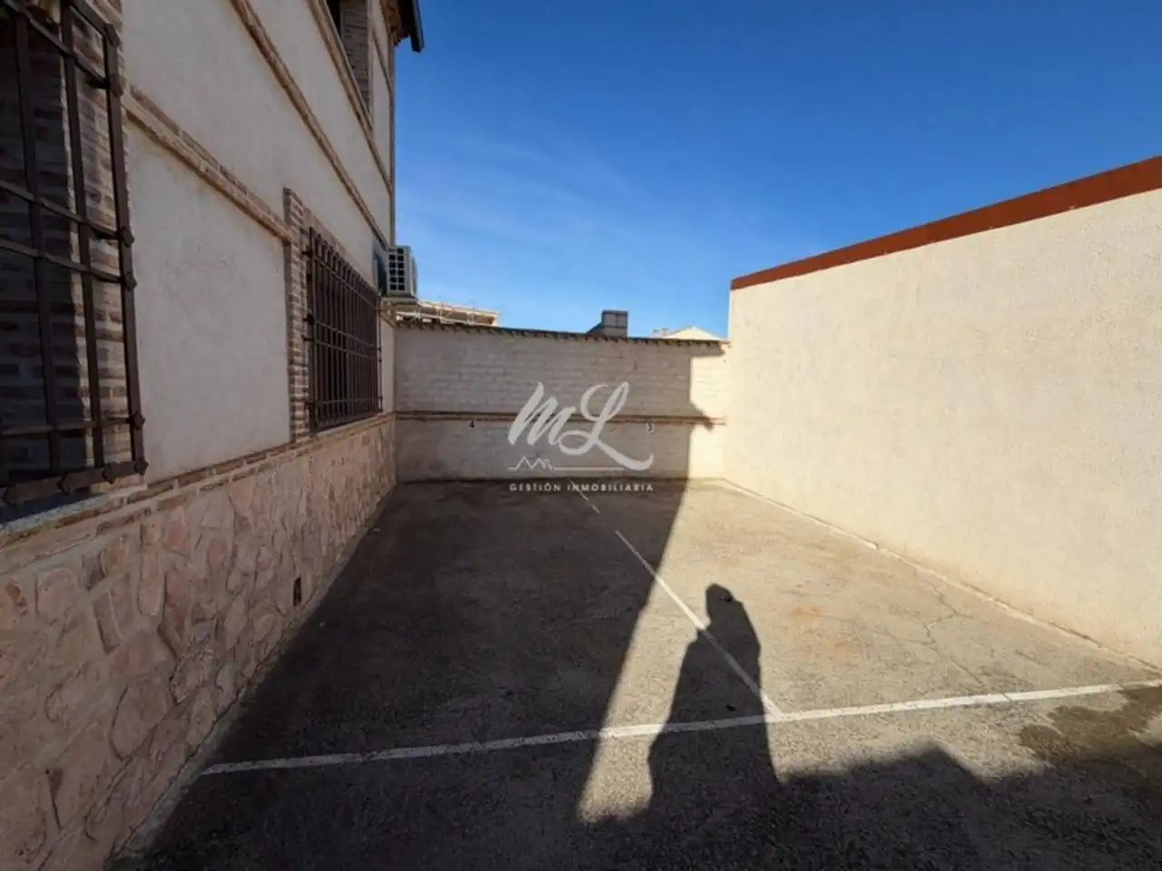 Parkplatz von Wohnung zum Verkauf in Navahermosa mit Heizung und Balkon