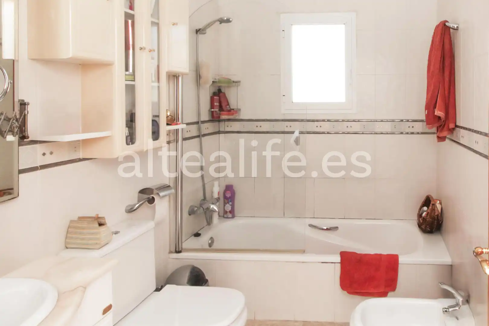 Baño de Casa o chalet en venta en La Nucia con Aire acondicionado, Calefacción y Jardín privado