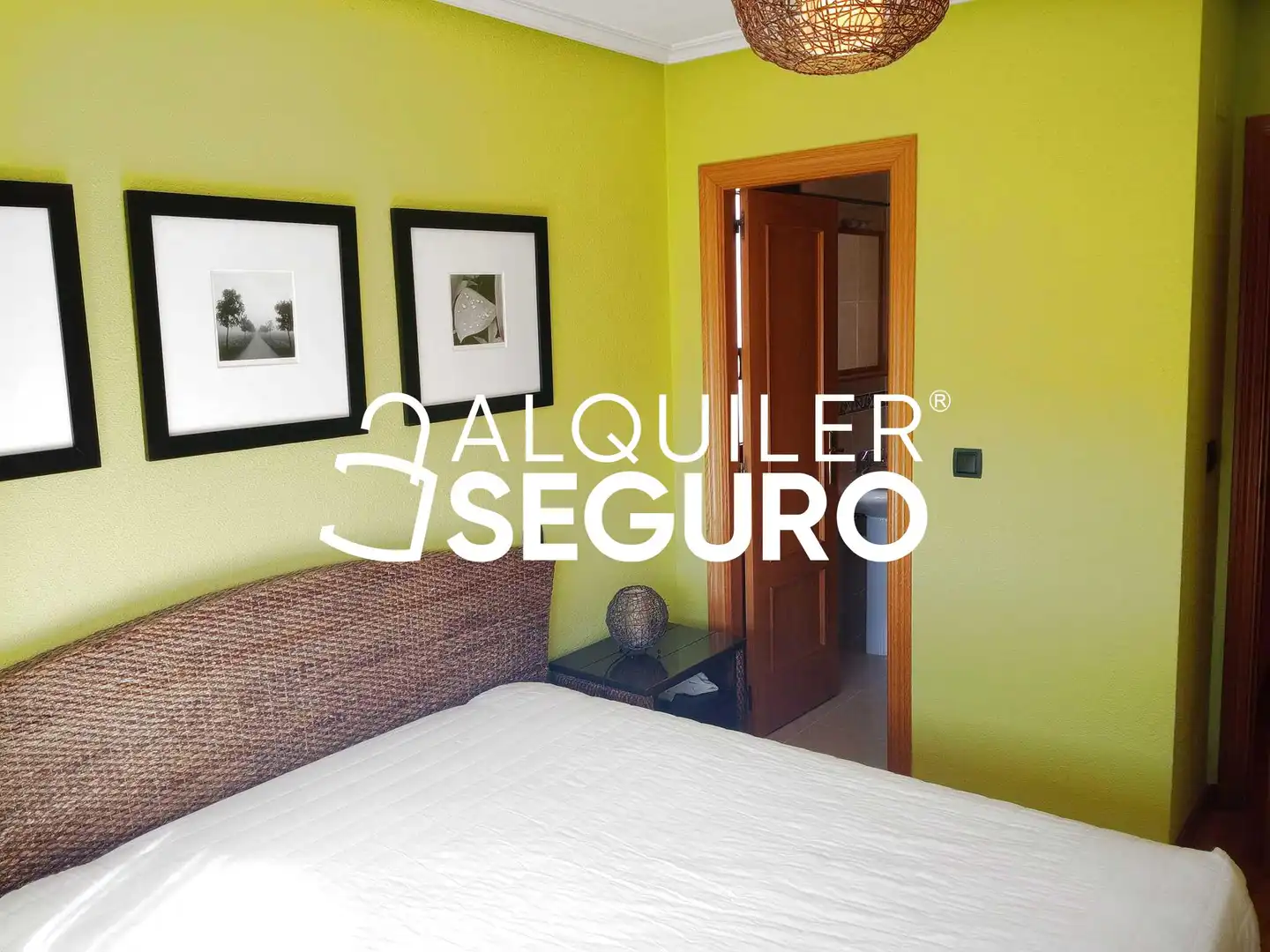 Bedroom of Flat for rent in Valladolid  with Heating, Swimming Pool and Furnished