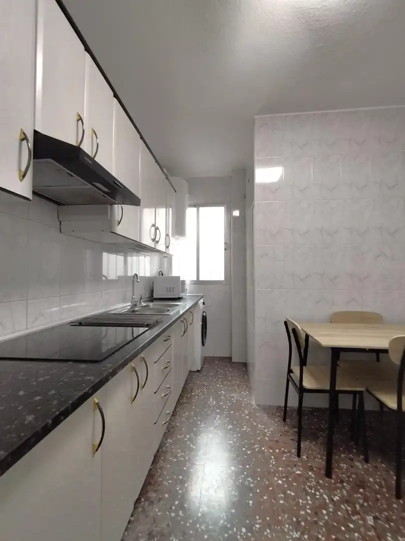 Cocina de Piso de alquiler en Murcia con Aire acondicionado, Calefacción y Amueblado