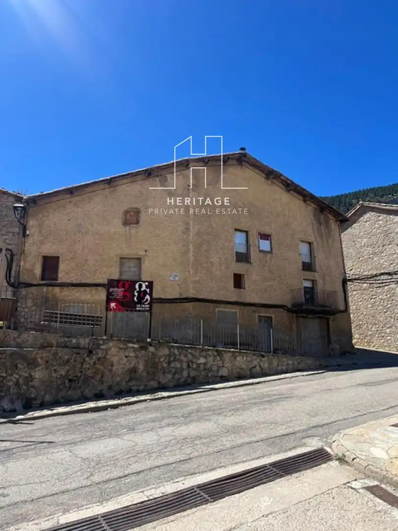 Exterior view of Buildings for sale in Gósol