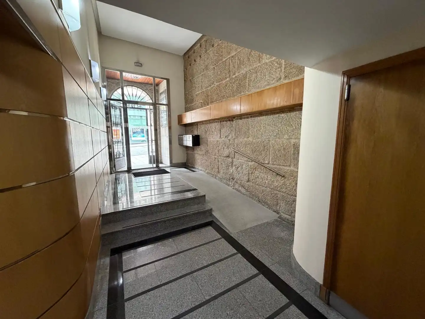 Oficina con ascensor en alquiler en Rúa Colón, imagen 15
