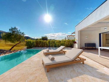 Neubau-Villa mit Balkon zum Verkauf in N/A