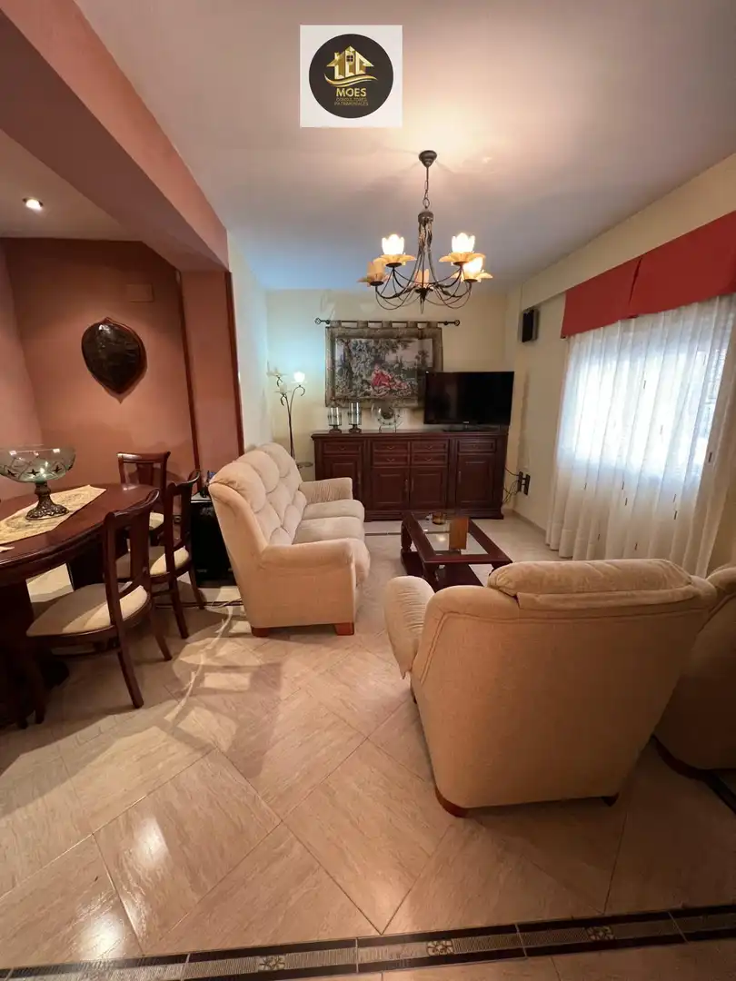 Sala de estar de Planta baja en venta en  Jaén Capital con Aire acondicionado, Calefacción y Amueblado