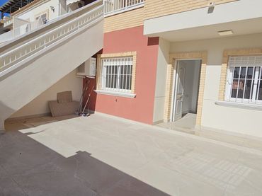 Bungalow con balcón en venta en Calle Madre de Dios